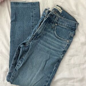 Madewell Mid-Rise Vintage Jeans in Medium Blue Wash